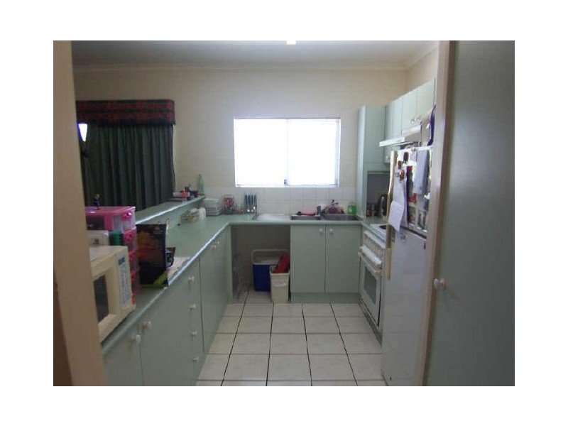 32/34 Patience Street (cnr Mayers St), Manunda QLD 4870