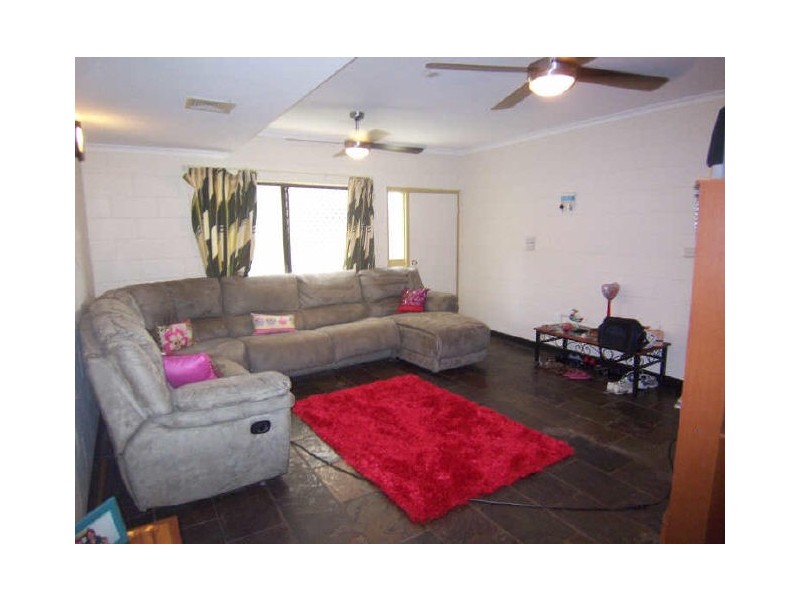 4/5 Pioneer Street, Manoora QLD 4870