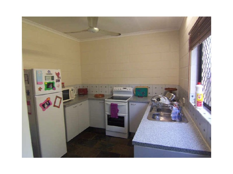 4/5 Pioneer Street, Manoora QLD 4870