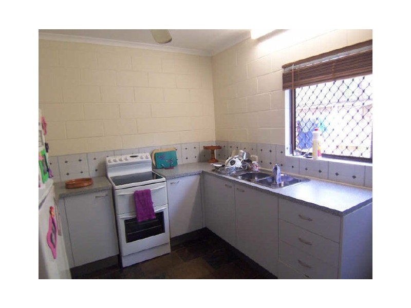 4/5 Pioneer Street, Manoora QLD 4870