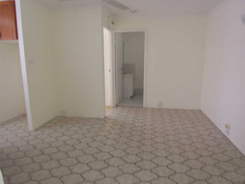 9/36-38 Old Smithfield Road, Freshwater QLD 4870