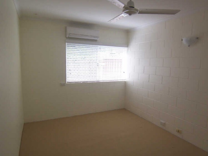 9/36-38 Old Smithfield Road, Freshwater QLD 4870