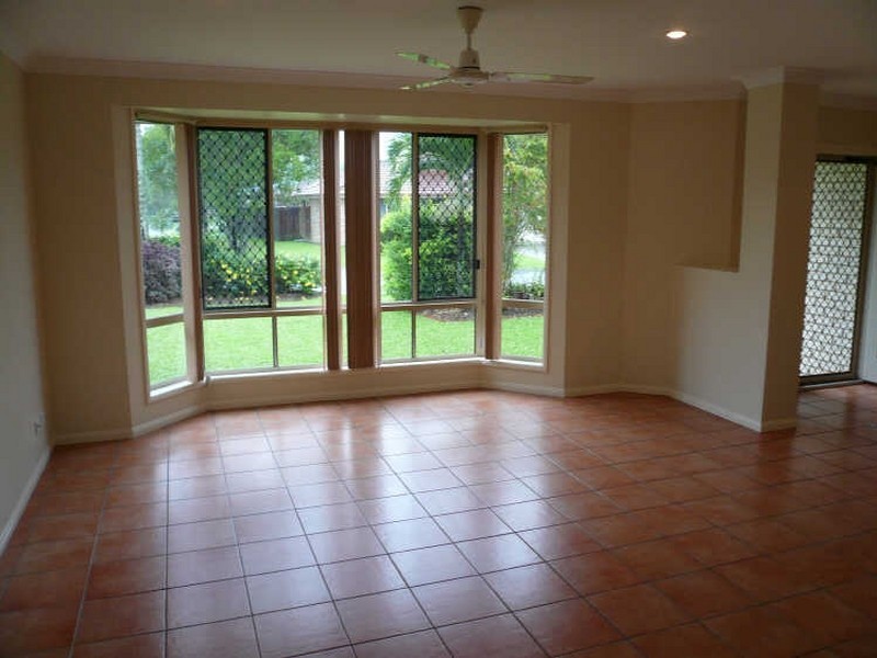 9 Opaline Close, Brinsmead QLD 4870