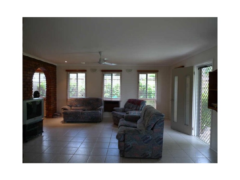 29 Lavender Street, Mooroobool QLD 4870