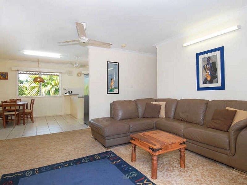 10 Fairview Street, Bayview Heights QLD 4868