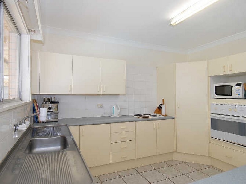 10 Fairview Street, Bayview Heights QLD 4868