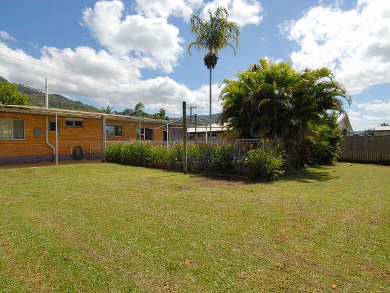 10 Fairview Street, Bayview Heights QLD 4868