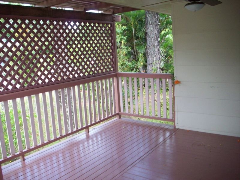 2 Moignard Street, Manoora QLD 4870