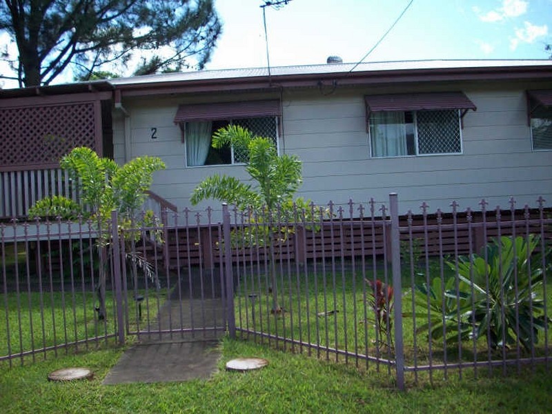 2 Moignard Street, Manoora QLD 4870