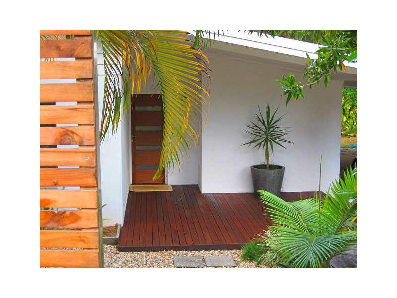 41 Hadrian Avenue, Mooroobool QLD 4870