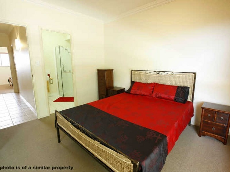 201/22 Ward Street, Mooroobool QLD 4870