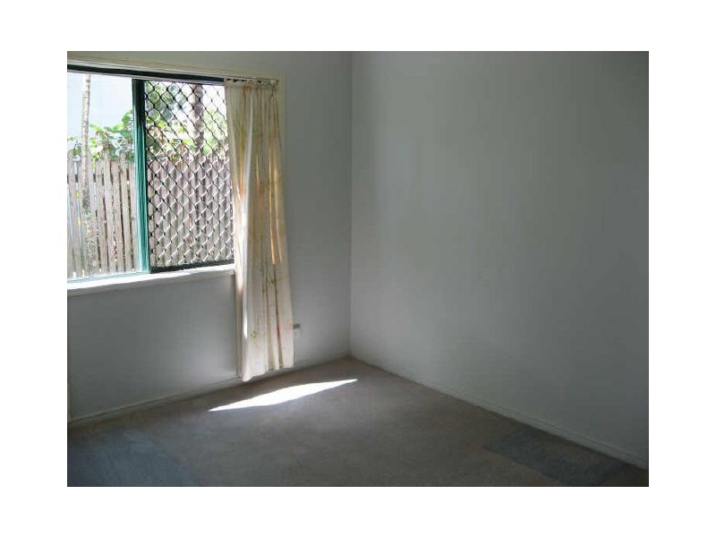 1/10 Ingham Court, Mooroobool QLD 4870