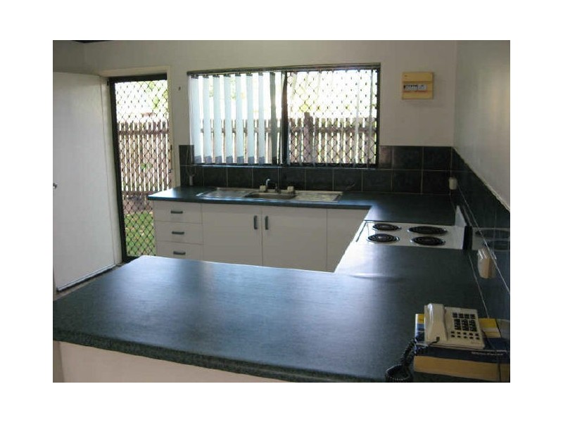 1/10 Ingham Court, Mooroobool QLD 4870