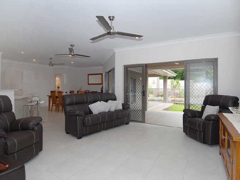 109 Fitzmaurice Drive, Bentley Park QLD 4869