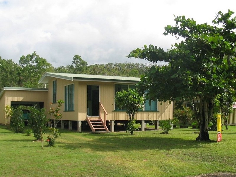 37 Evans Road, Bramston Beach QLD 4871