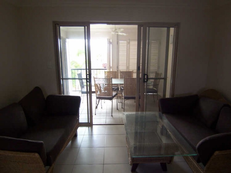 106/22 Ward Street, Mooroobool QLD 4870