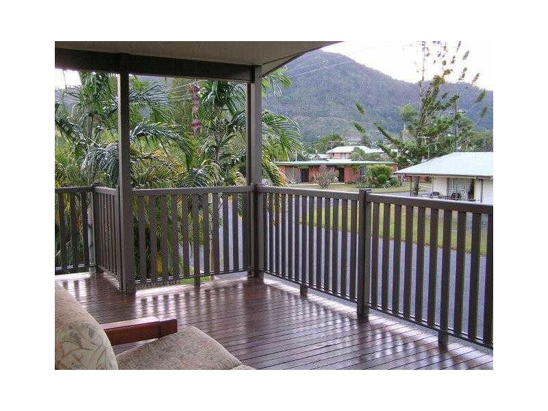 1/432 McCoombe Street, Mooroobool QLD 4870