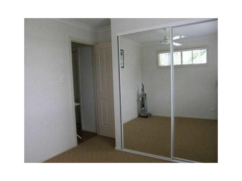 1/432 McCoombe Street, Mooroobool QLD 4870