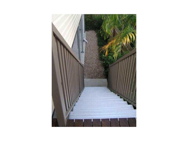 1/432 McCoombe Street, Mooroobool QLD 4870