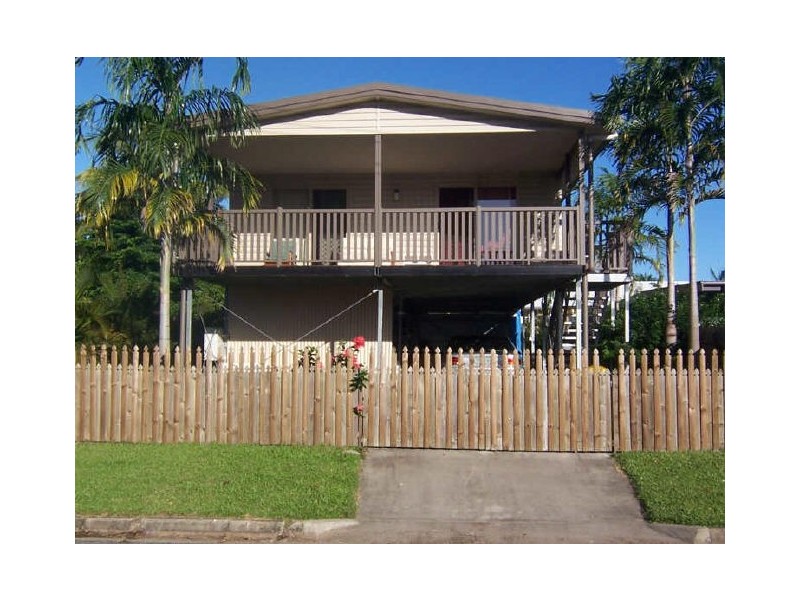 1/432 McCoombe Street, Mooroobool QLD 4870