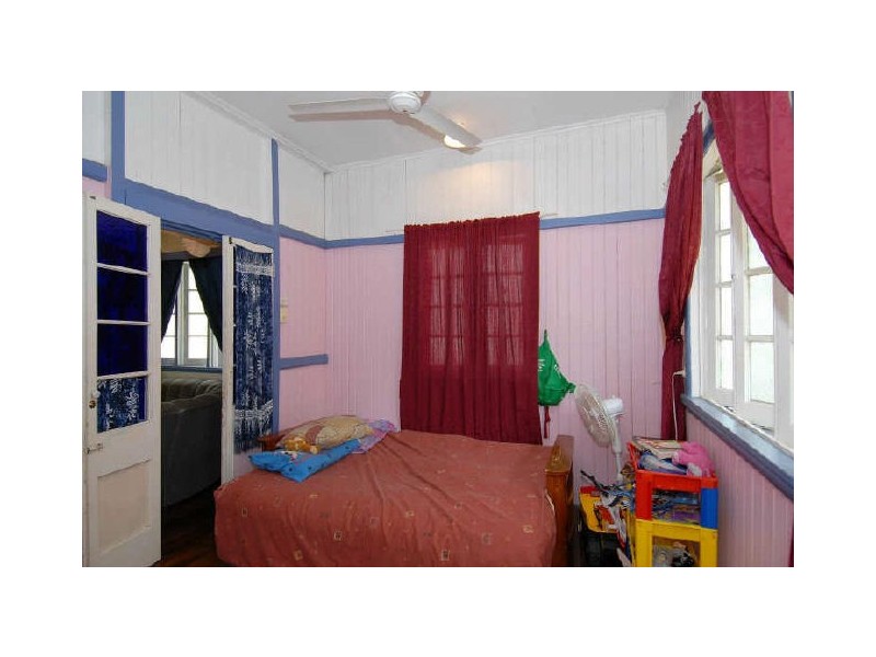 138 Greenslopes Street, Edge Hill QLD 4870