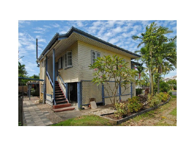 138 Greenslopes Street, Edge Hill QLD 4870