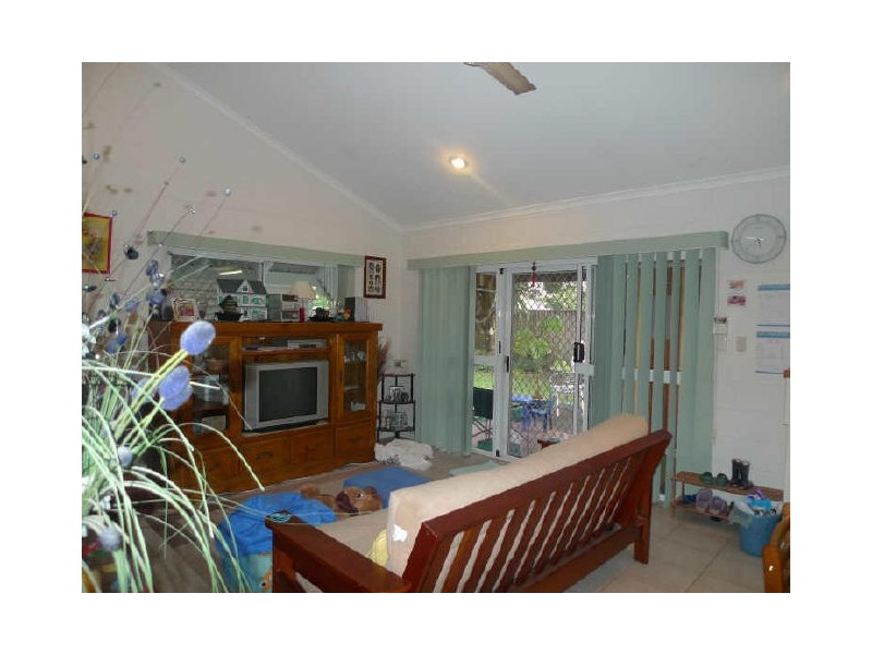 2/34 Ireland Crescent, Whitfield QLD 4870