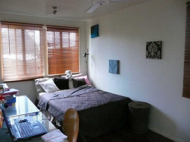 15 Jones Street, Westcourt QLD 4870