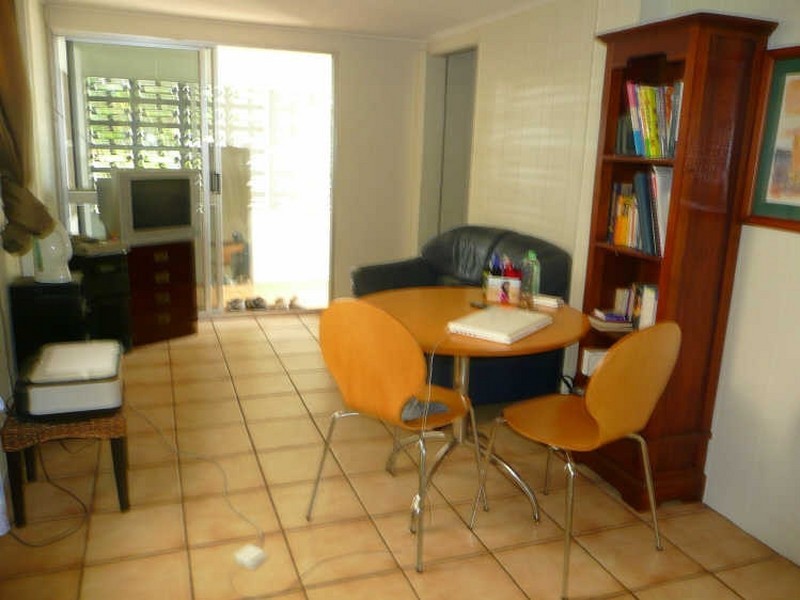 15 Jones Street, Westcourt QLD 4870