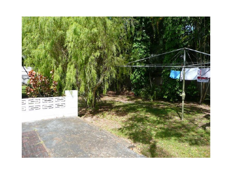 15 Jones Street, Westcourt QLD 4870