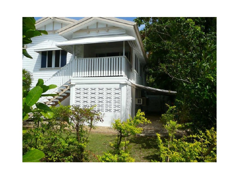 15 Jones Street, Westcourt QLD 4870