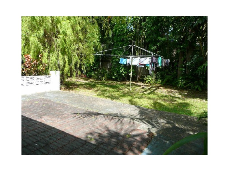 15 Jones Street, Westcourt QLD 4870