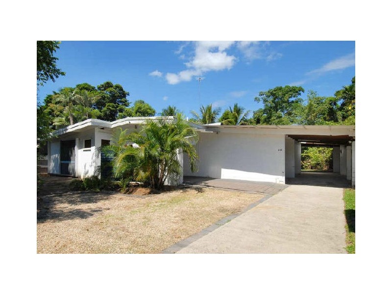 55 Veivers Road, Palm Cove QLD 4879