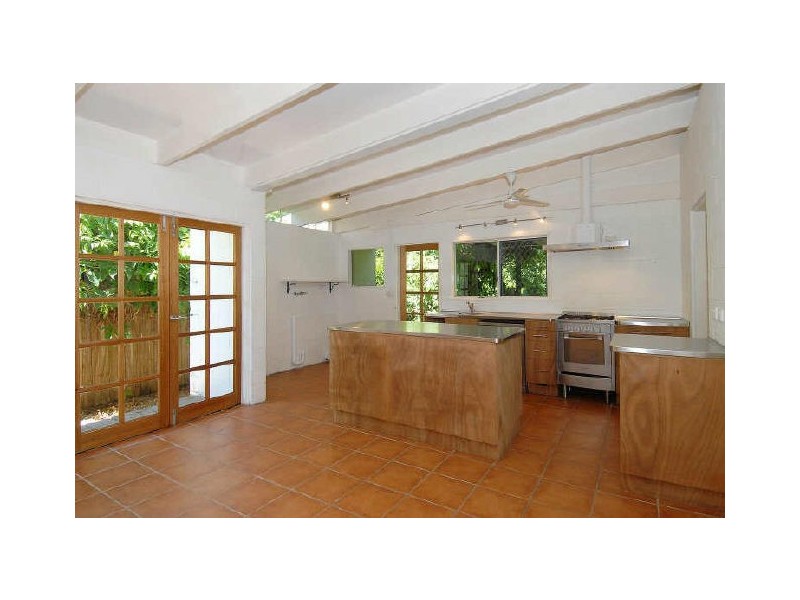 55 Veivers Road, Palm Cove QLD 4879