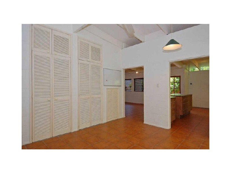 55 Veivers Road, Palm Cove QLD 4879