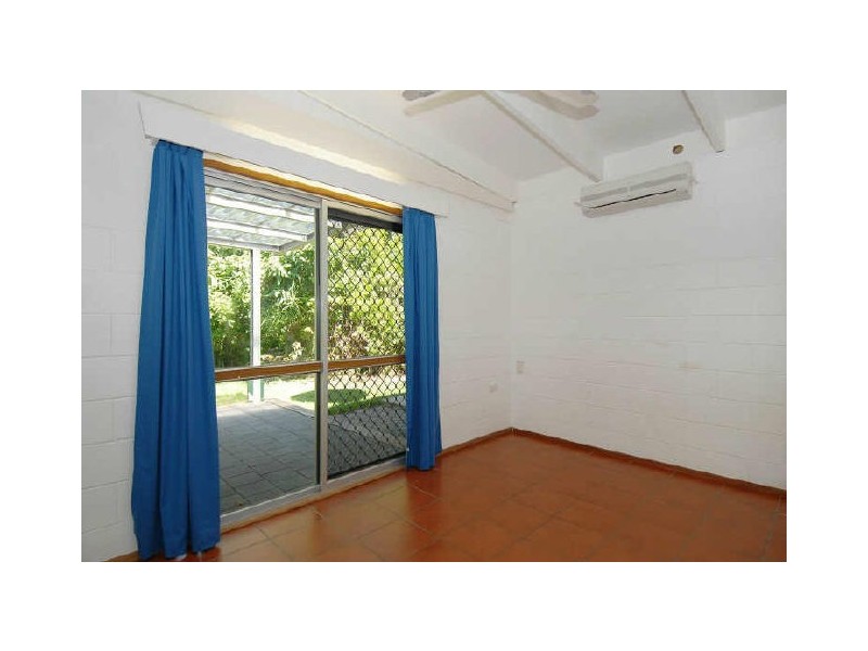 55 Veivers Road, Palm Cove QLD 4879