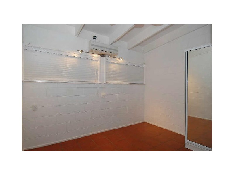 55 Veivers Road, Palm Cove QLD 4879