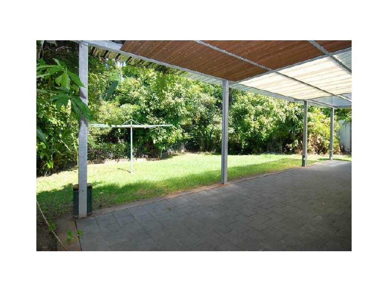 55 Veivers Road, Palm Cove QLD 4879