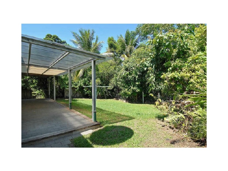 55 Veivers Road, Palm Cove QLD 4879