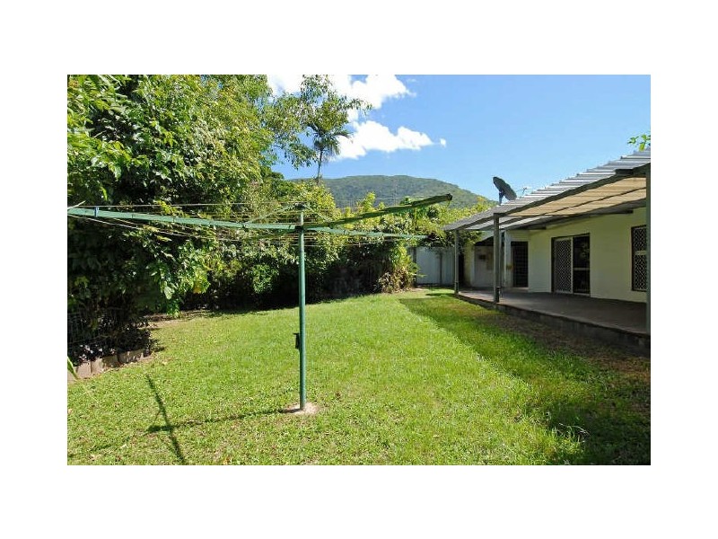 55 Veivers Road, Palm Cove QLD 4879