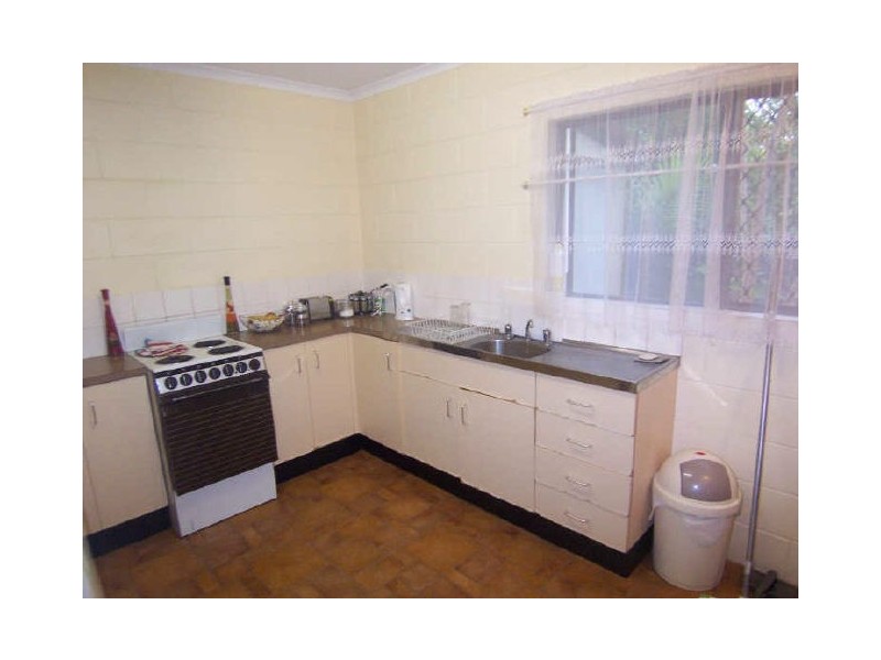 2/9 Cavanagh Street, Woree QLD 4868