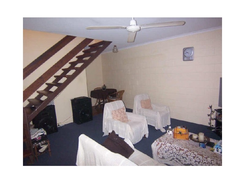 2/9 Cavanagh Street, Woree QLD 4868