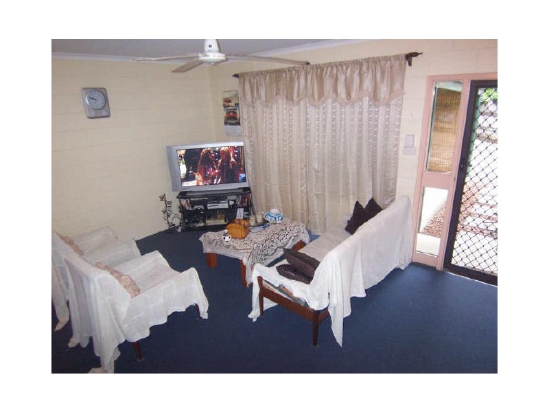 2/9 Cavanagh Street, Woree QLD 4868