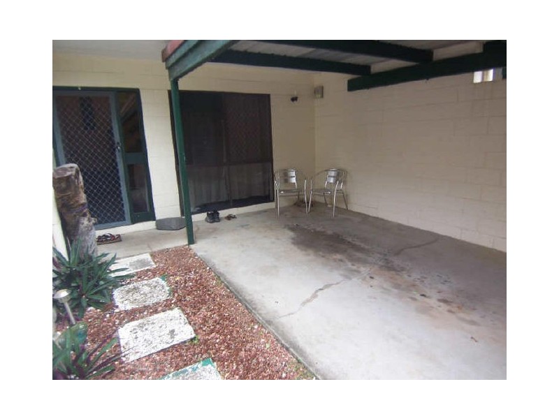 2/9 Cavanagh Street, Woree QLD 4868