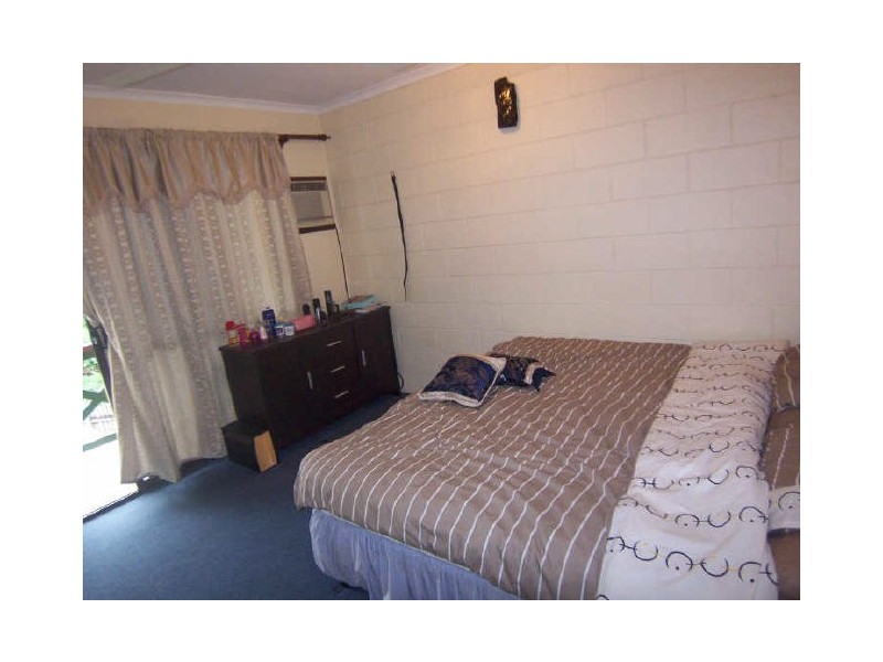 2/9 Cavanagh Street, Woree QLD 4868