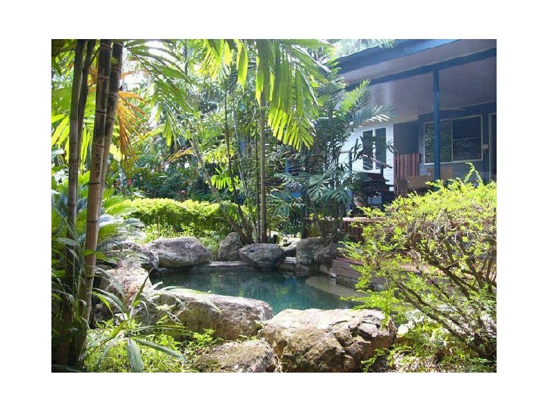 65 Hillview Crescent, Whitfield QLD 4870