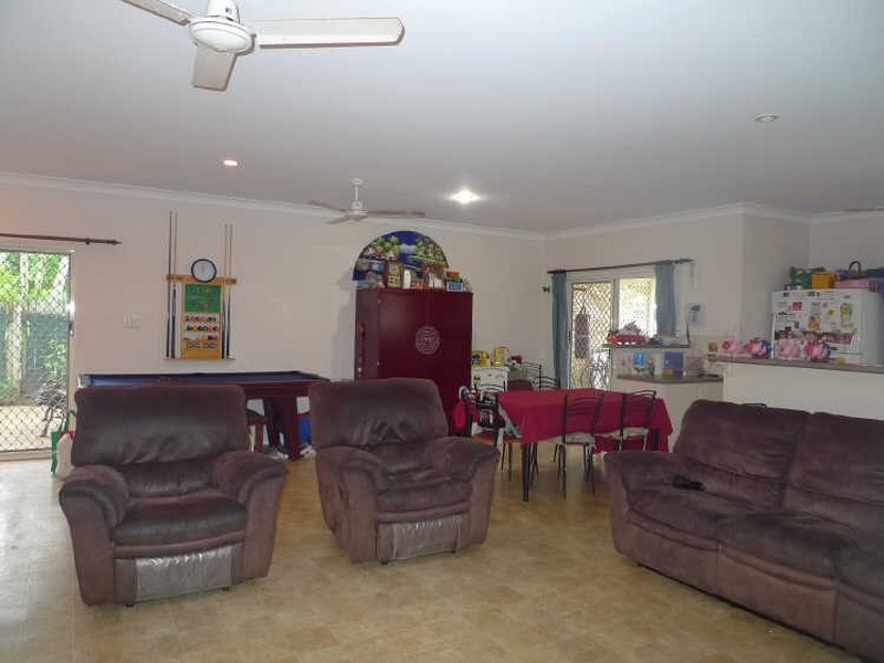 37 Howe Street, Cairns North QLD 4870