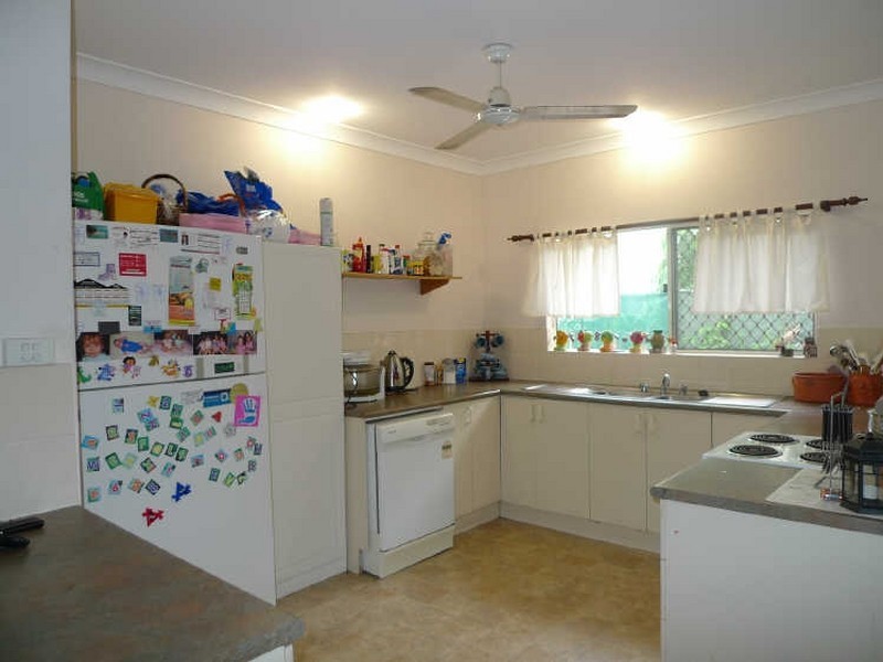 37 Howe Street, Cairns North QLD 4870