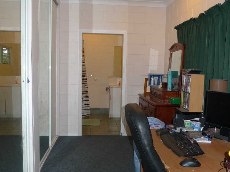 37 Howe Street, Cairns North QLD 4870