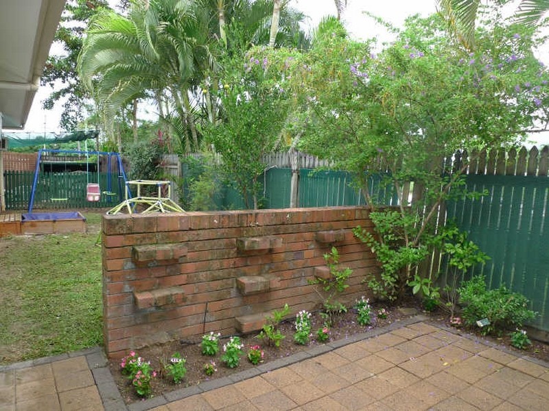 37 Howe Street, Cairns North QLD 4870